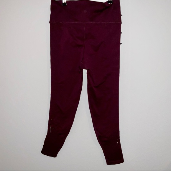 Athleta Halasana Seamless 7/8 Aubergine Burgundy Leggings Medium - Picture 6 of 6